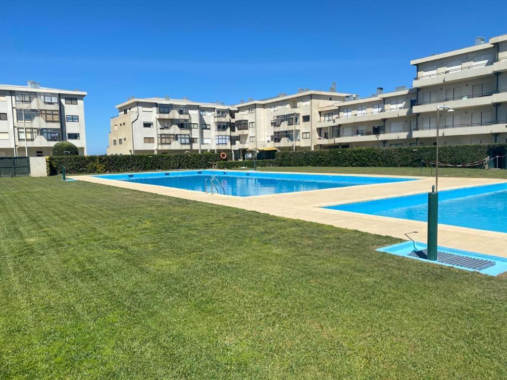 Beachfront Apartment With Sea View Azurara Exteriér fotografie